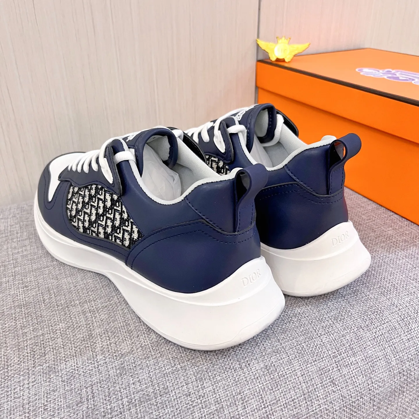 Men's Men's Shoes Men's Shoes 💰 400 Men's Men's Shoes 💰 [ Dior ] 🔥 High-end men's shoes brand official website 1:1 latest masterpiece: the upper is made of Italian imported first-layer cowhide with a comfortable and breathable lining ➕ Original non-slip and wear-resistant outsole 🔥, making walking more convenient and comfortable! An exclusive new model, a stunning work, a beautiful 1:1 replica [color] compared to the official quality! Create a fashionable personality to set off your uniqueness! A must-have for trendy men! Classic🔥Size: 38-44 Color: Multiple colors available🔥.